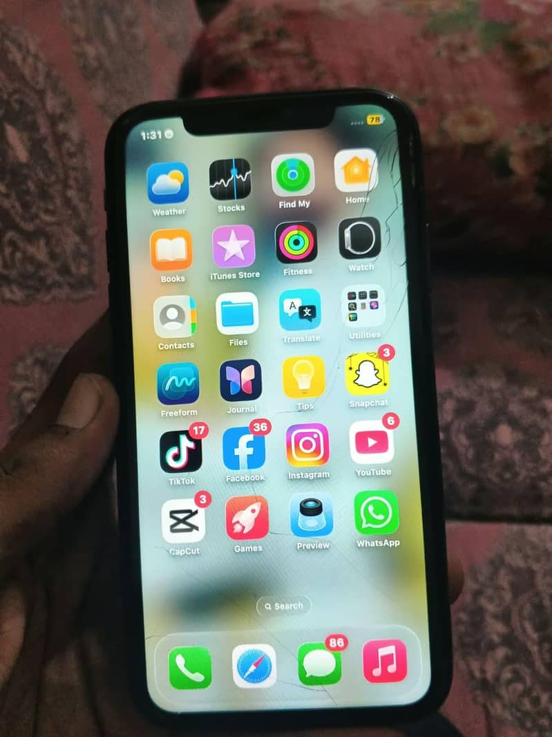 Apple iPhone 11 3