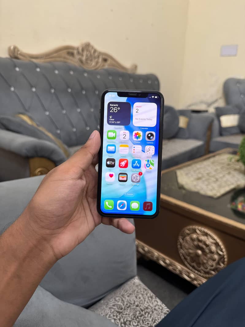 iPhone 11 Pro 1