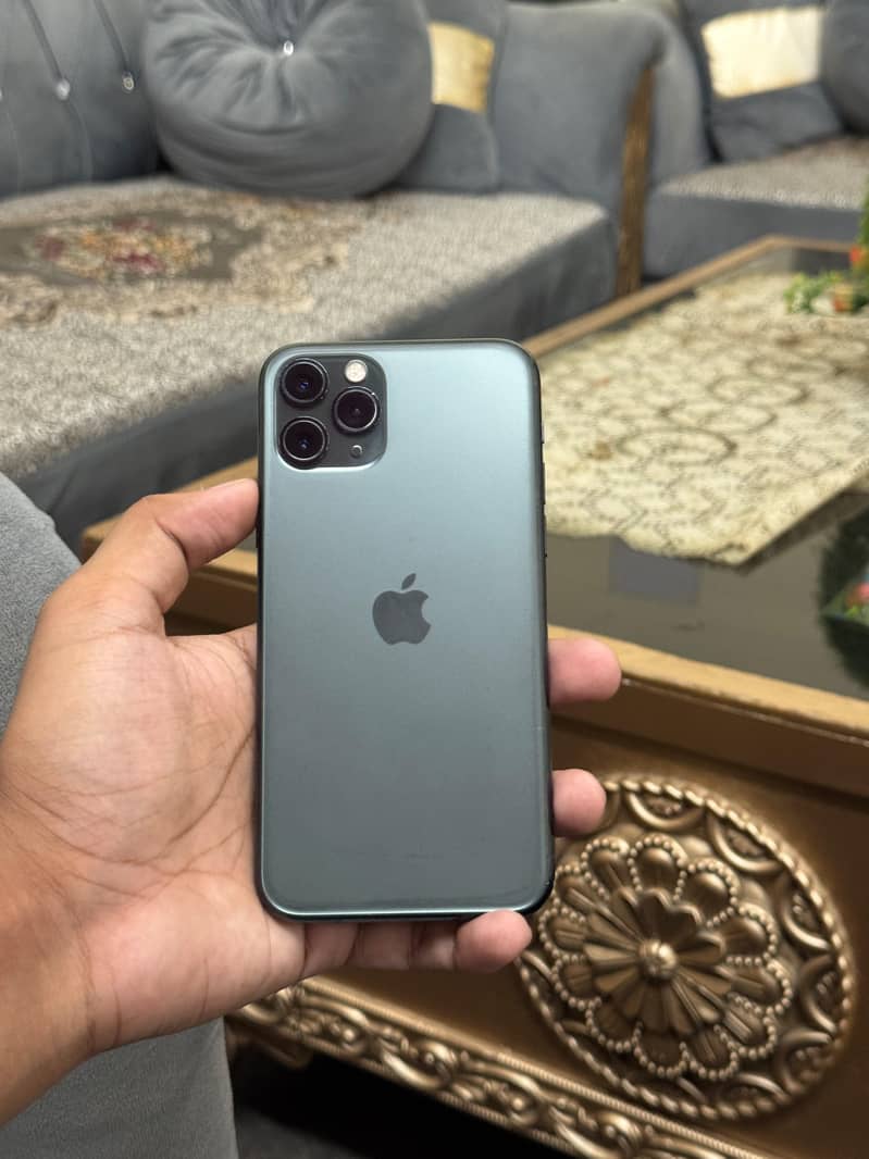 iPhone 11 Pro 4