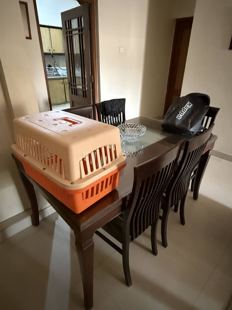 Dining table 6 seats 1