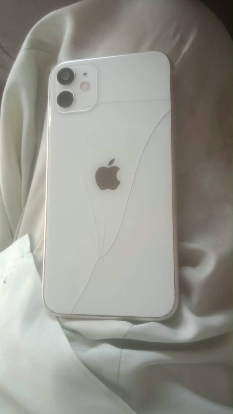 Apple iPhone 11 3