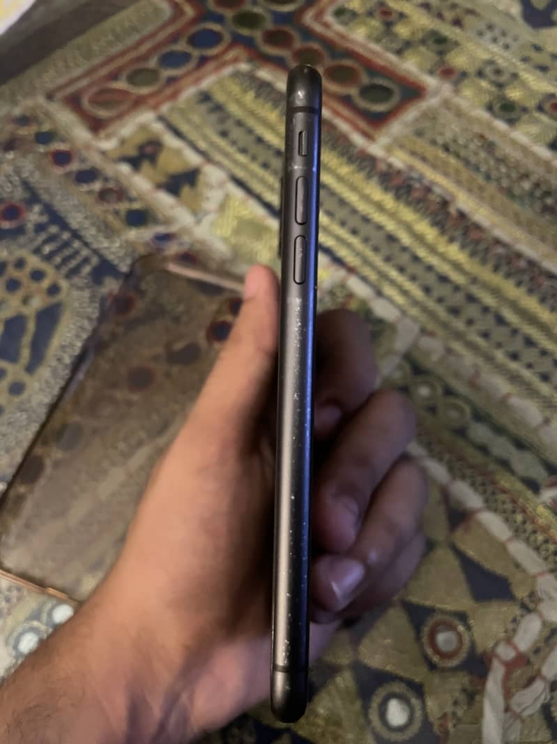 Apple iPhone 11 2