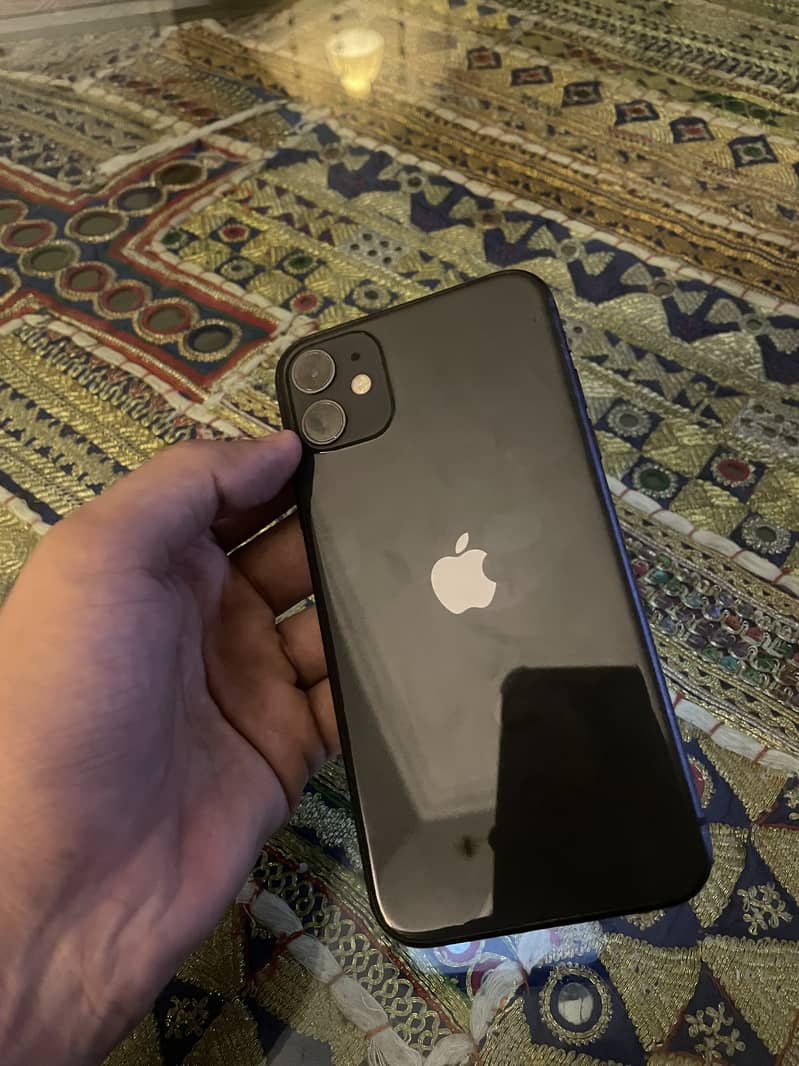 Apple iPhone 11 4