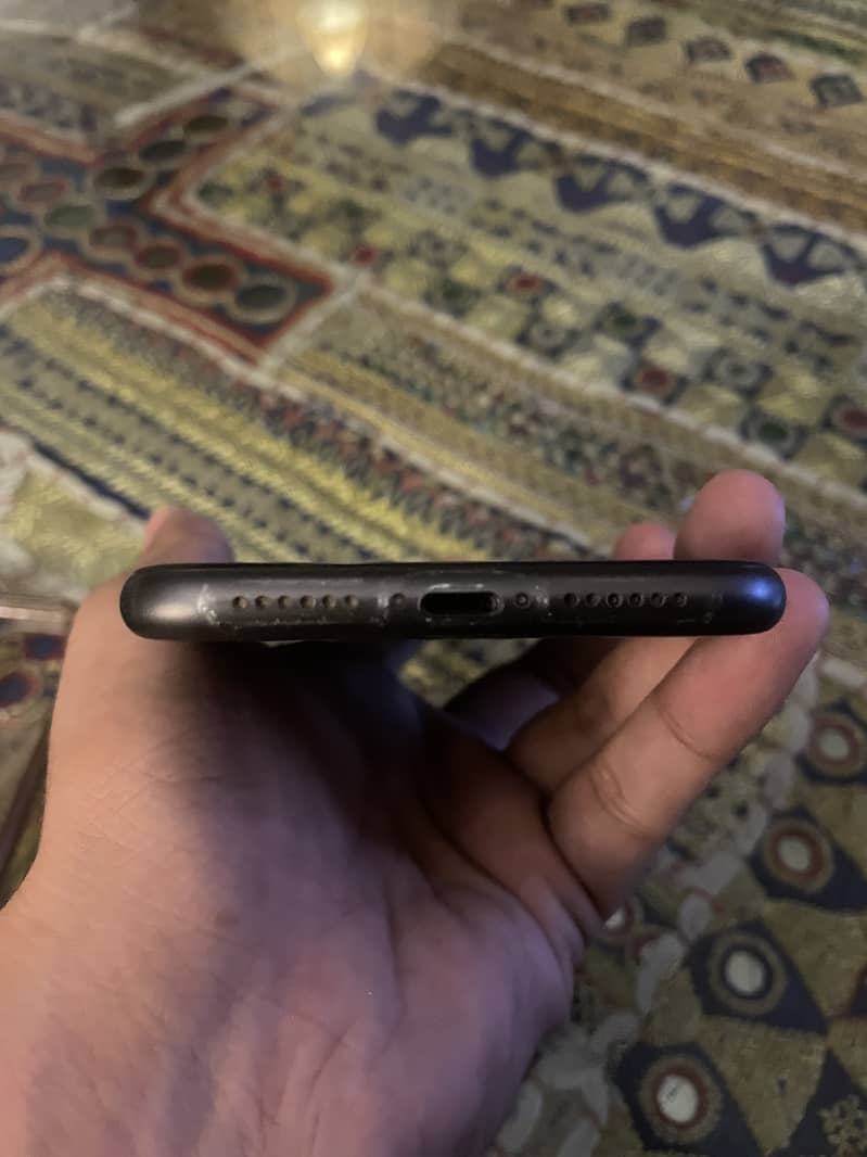 Apple iPhone 11 6