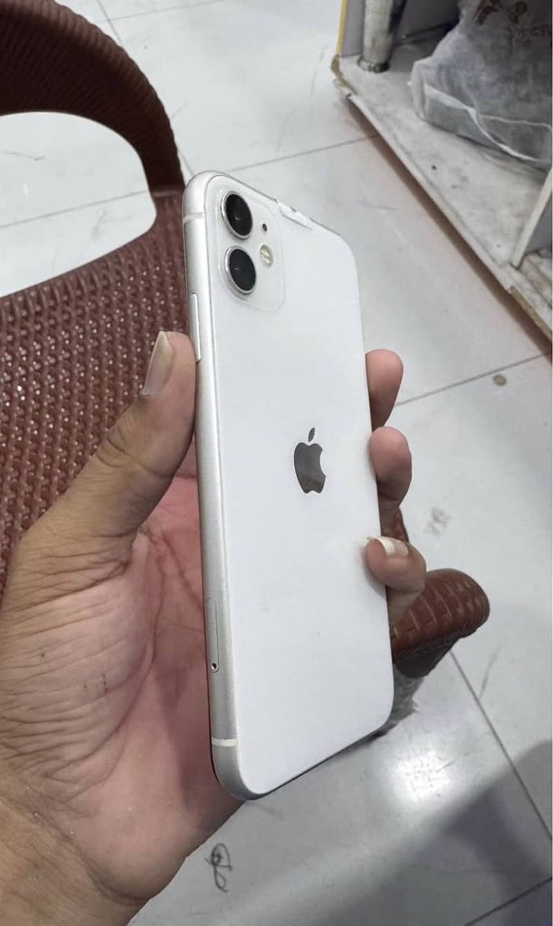 Apple iPhone 11 5