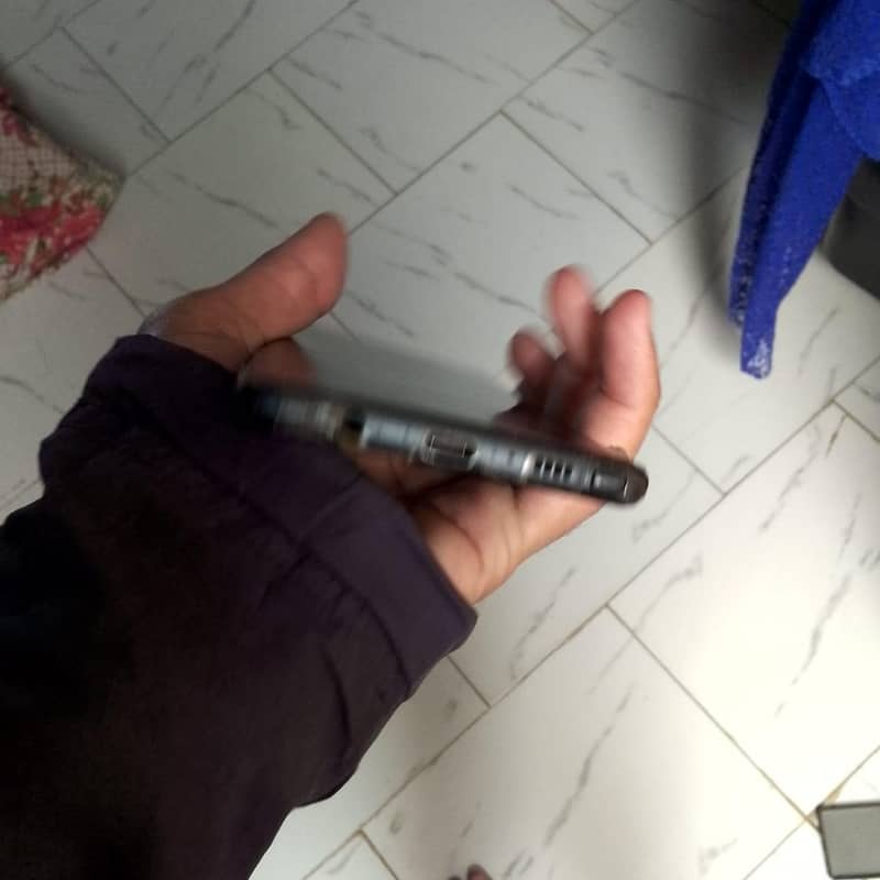 Samsung Mobile Note 9 5