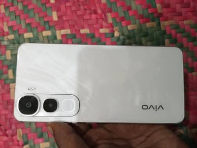 Vivo Y400