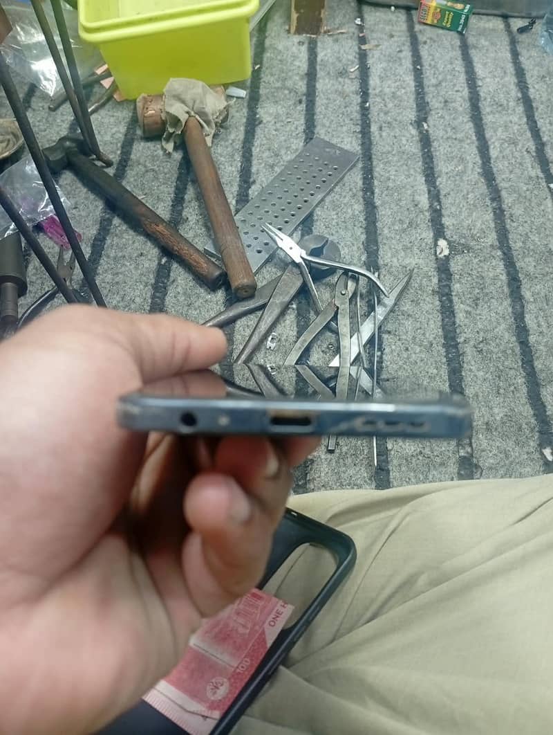 Tecno spark 40 pro 3