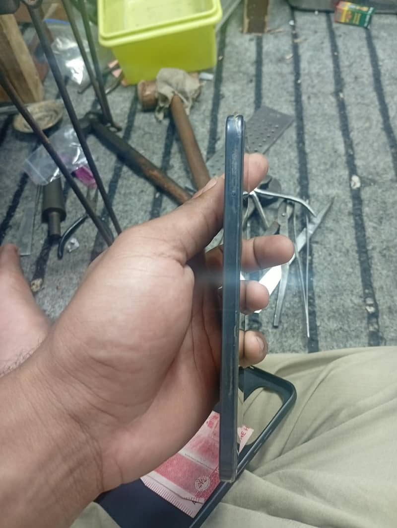 Tecno spark 40 pro 4