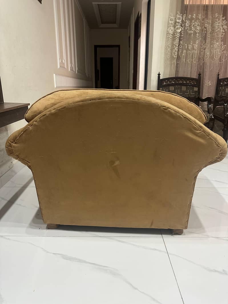 2 single sofa 3