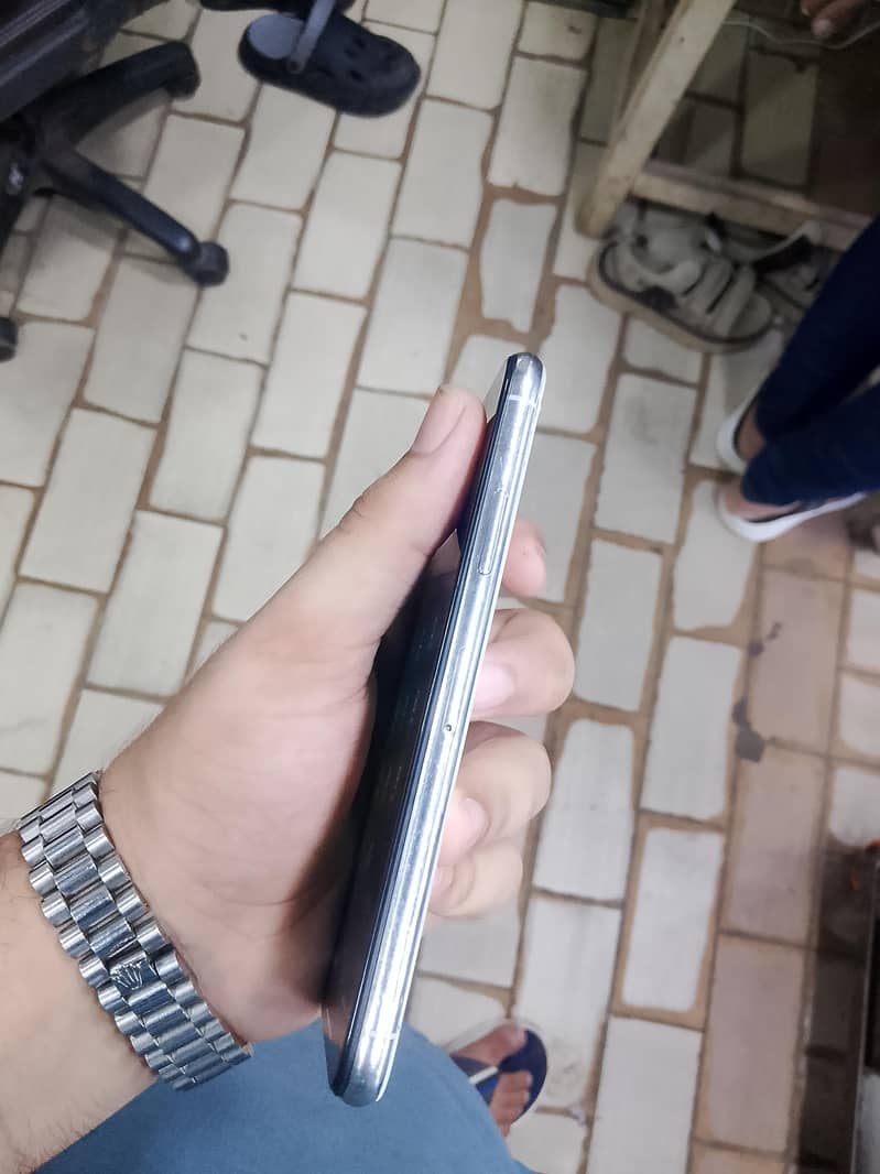 Apple iPhone X 2