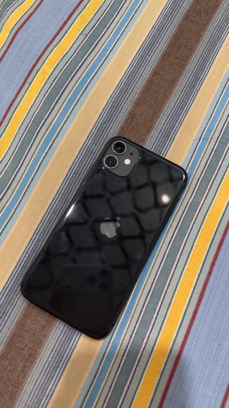 Apple iPhone 11 JV 1