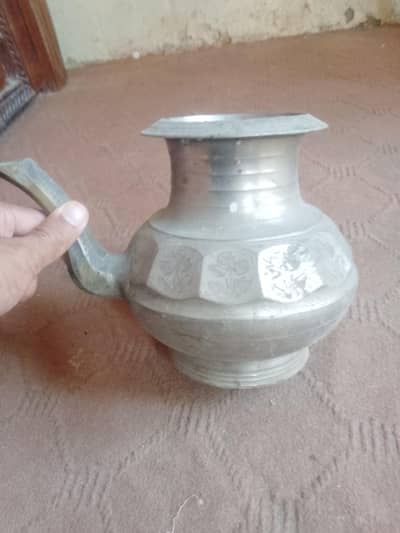 antique lota