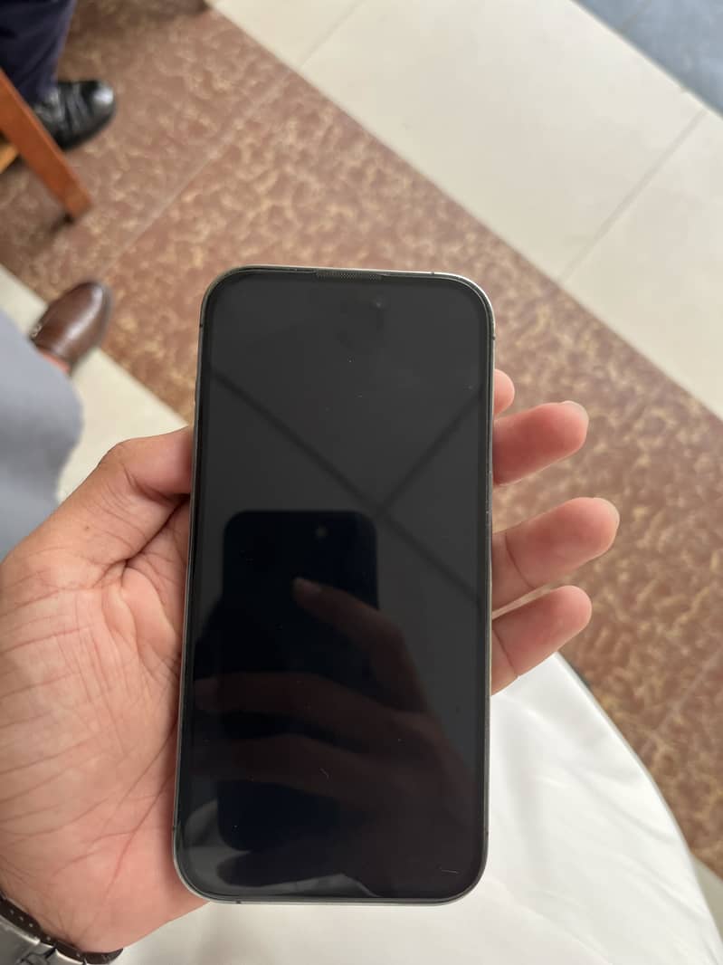 Apple iPhone 14 Pro 2