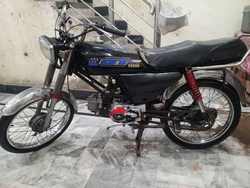 United 100cc 5