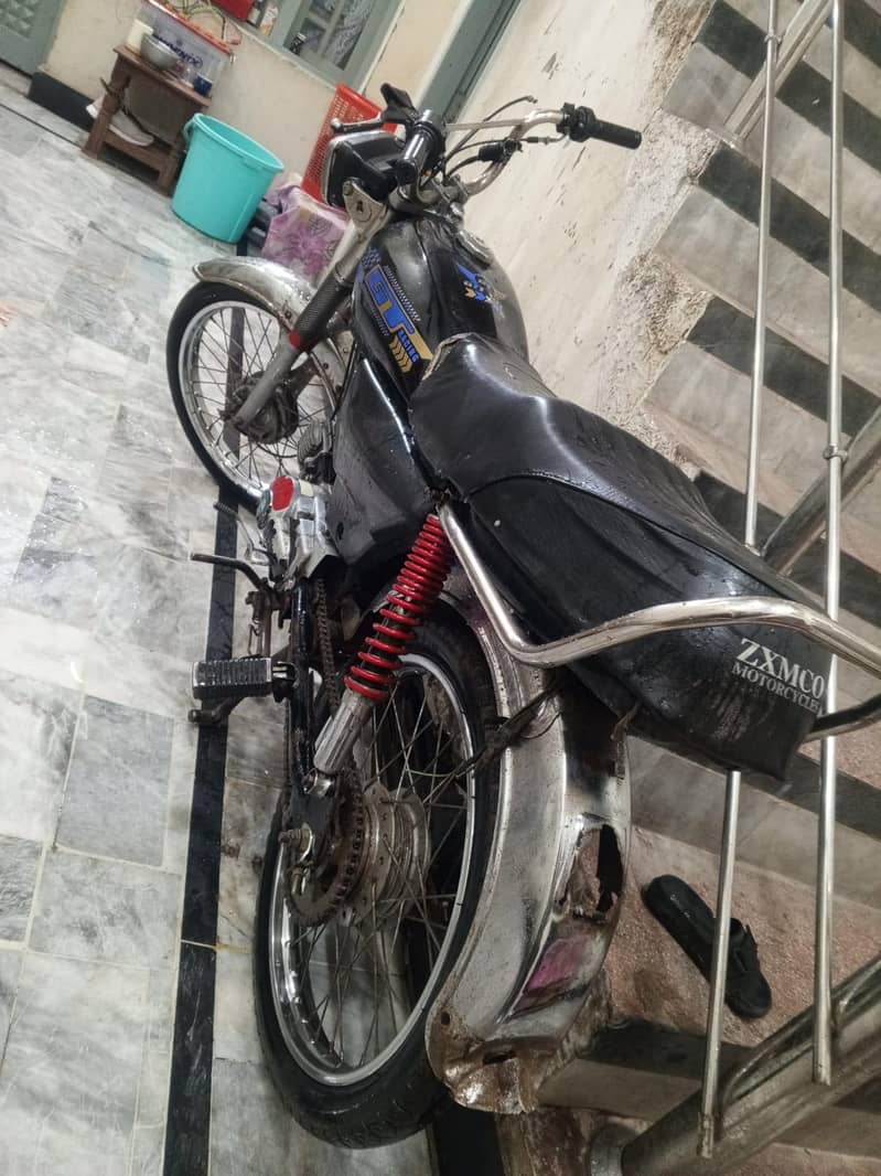 United 100cc 6