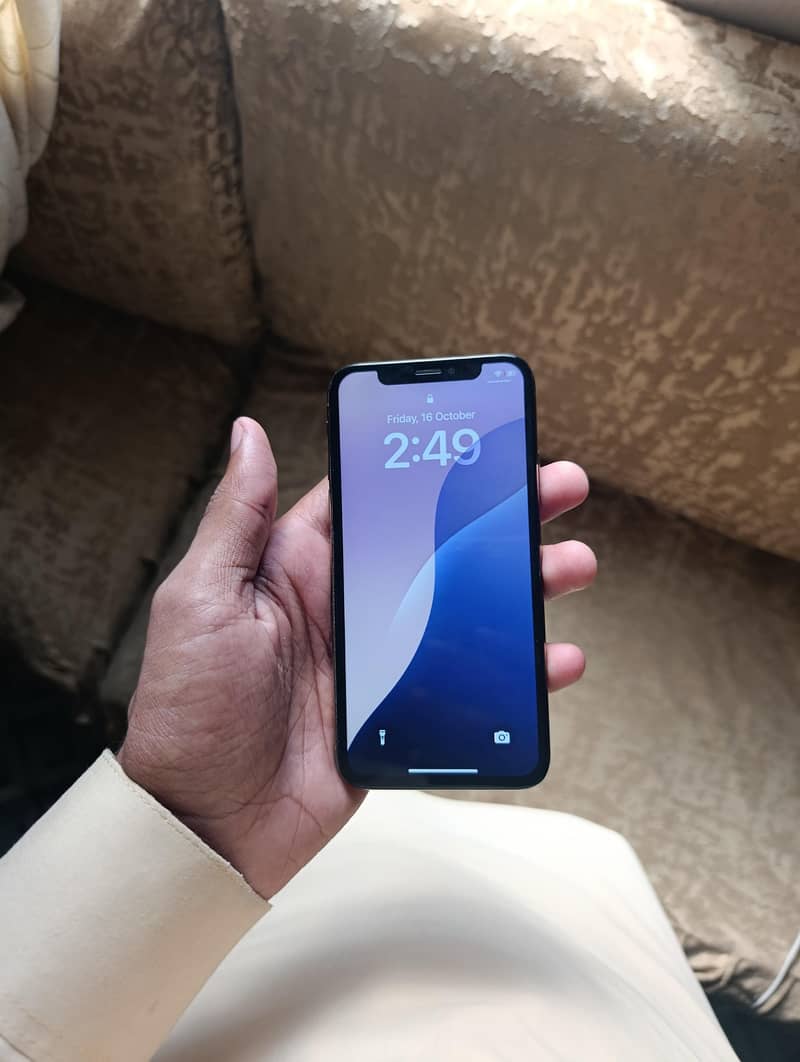 Apple iPhone XS 0