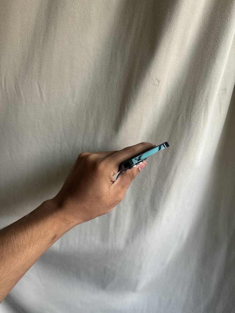 Apple iPhone 12 Pro Max 3