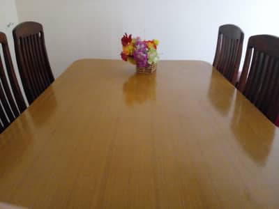 dinning table with 6 chairs