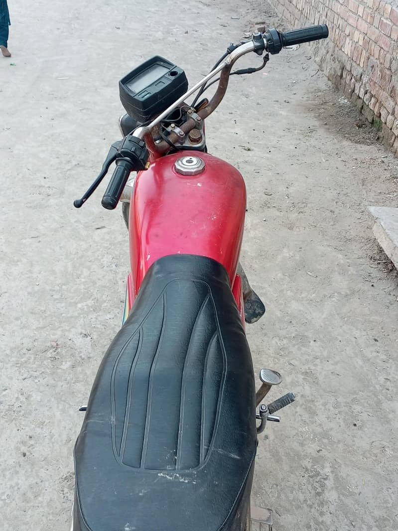 United 70cc 3