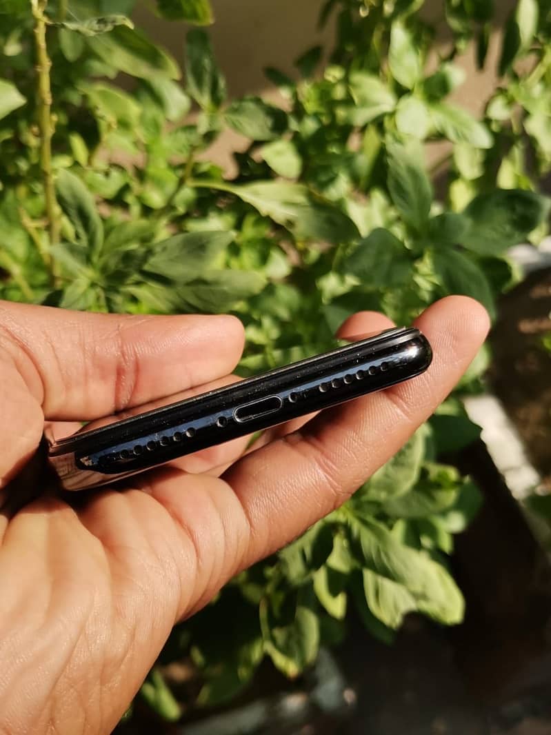 Apple iPhone X 1