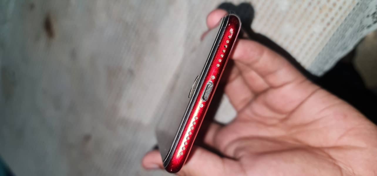 Apple iPhone 8 Plus 1