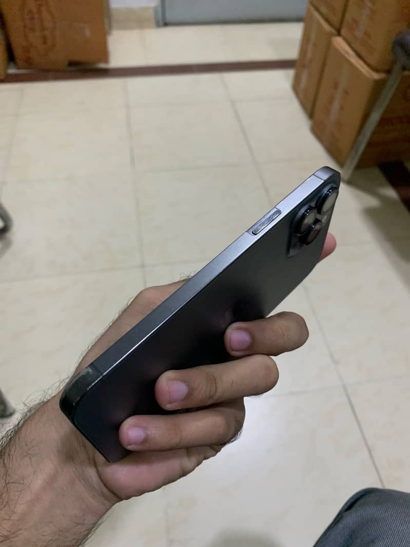 Apple iPhone 12 Pro Max 4