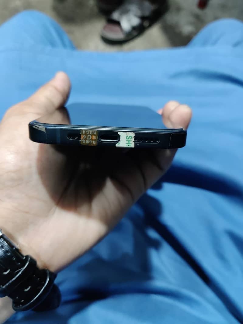 Apple iPhone 13 3
