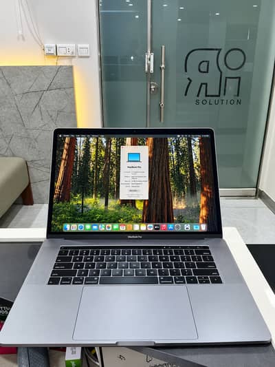 MacBook Pro 15-inch 2018 | Core i7 | 16GB RAM | 256GB SSD