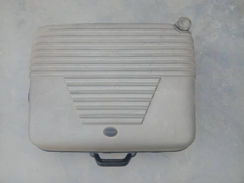 suit case 2