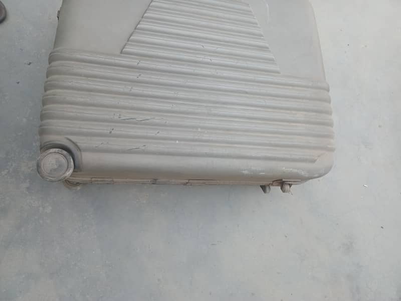 suit case 3