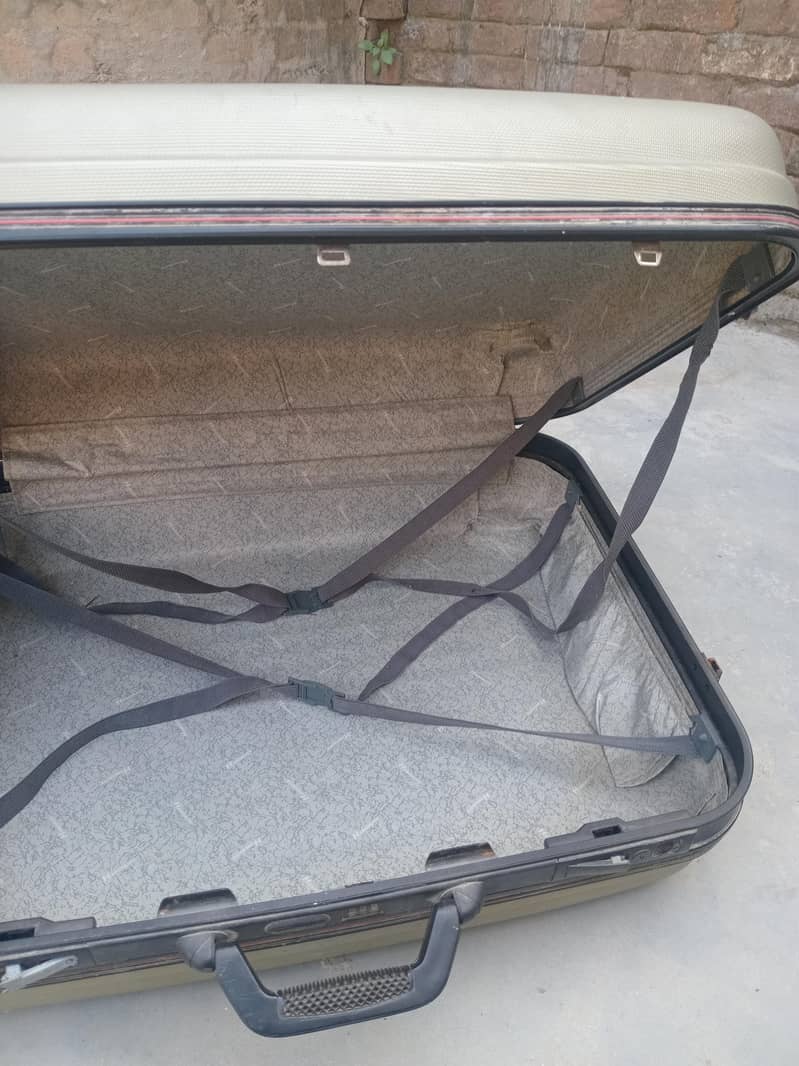 suit case 4