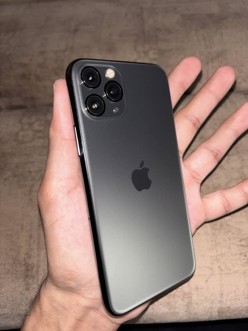 Apple iPhone 11 Pro 1