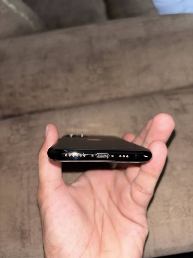 Apple iPhone 11 Pro 5