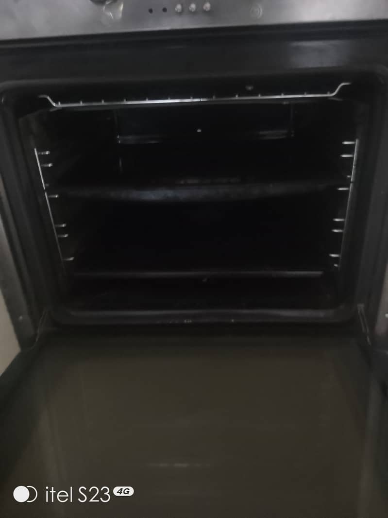 Baking oven 1