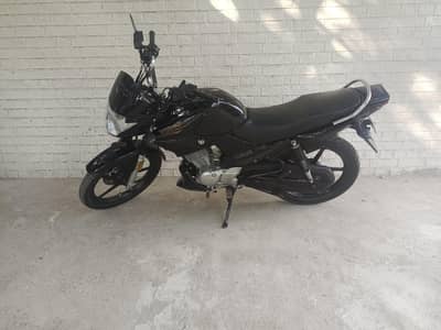 Yahama YBR 1st owner bike just 7800 km milage Lussh Condition bike