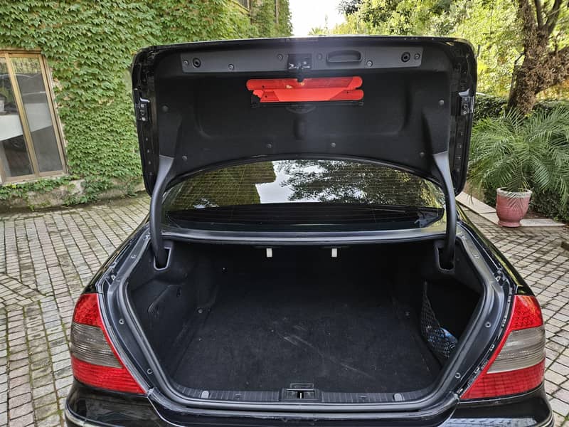 Mercedes E Class 2008 8