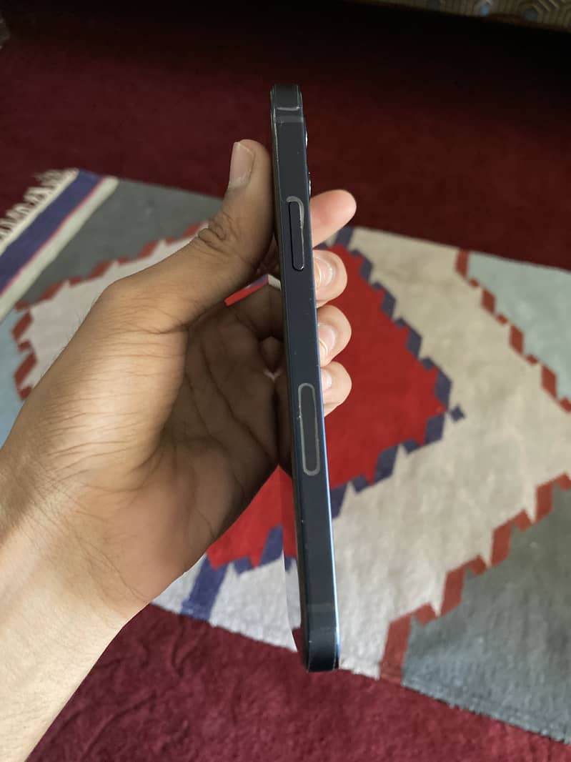 Apple iPhone 12 5