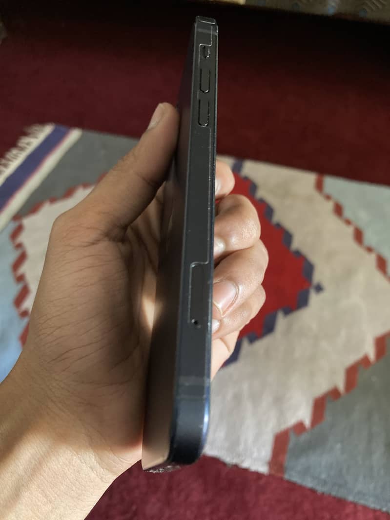 Apple iPhone 12 8