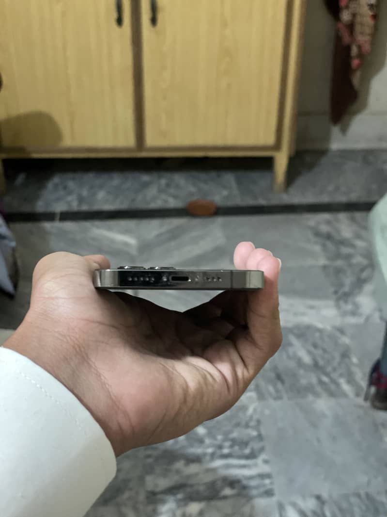 Apple iPhone 13 Pro 2