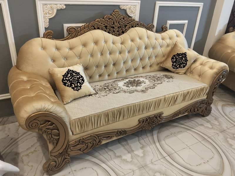 Crown Sofa set 1