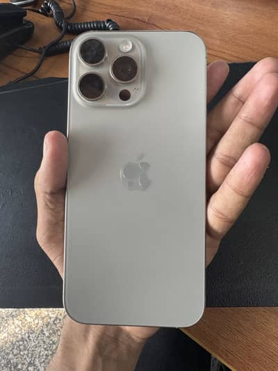 Apple iPhone 16 Pro Max