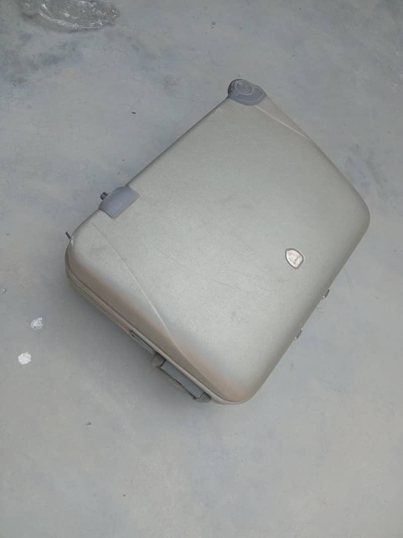 suit case 6