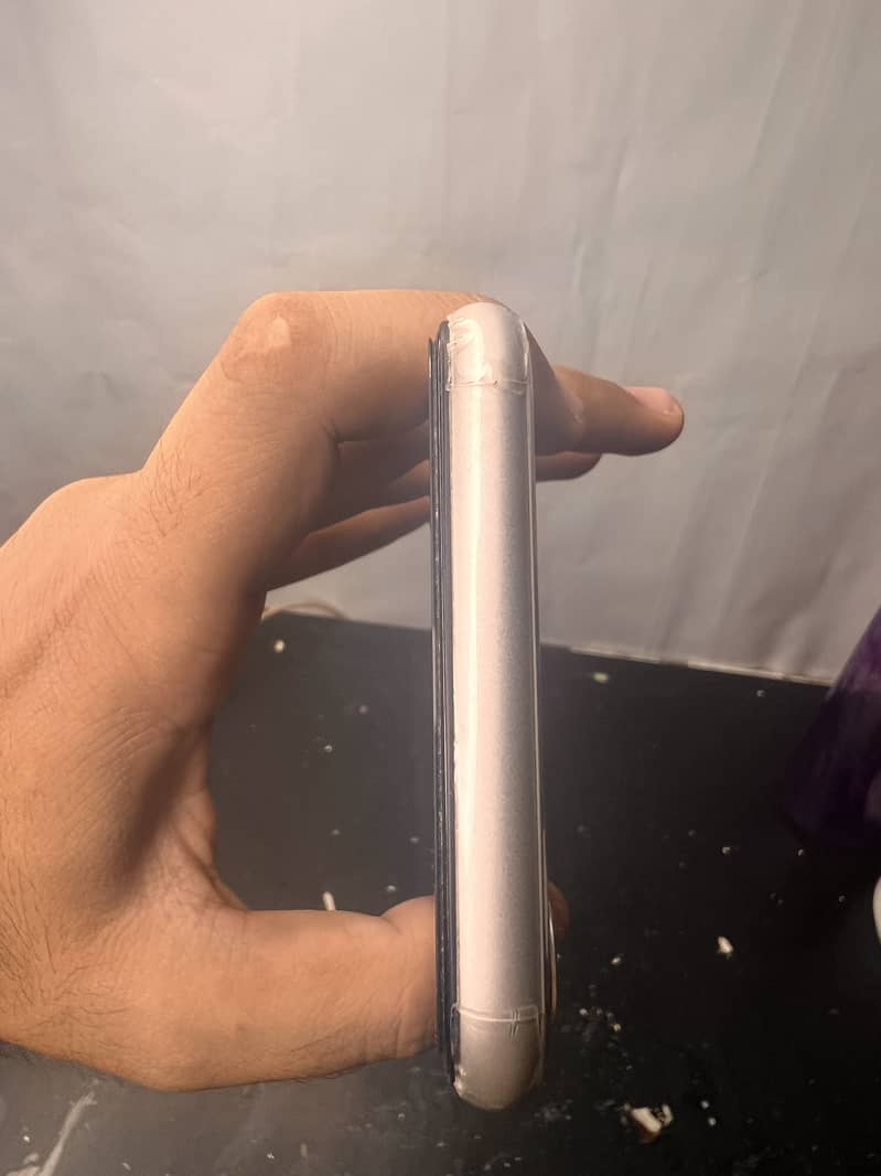 Apple iPhone 11  with box 3