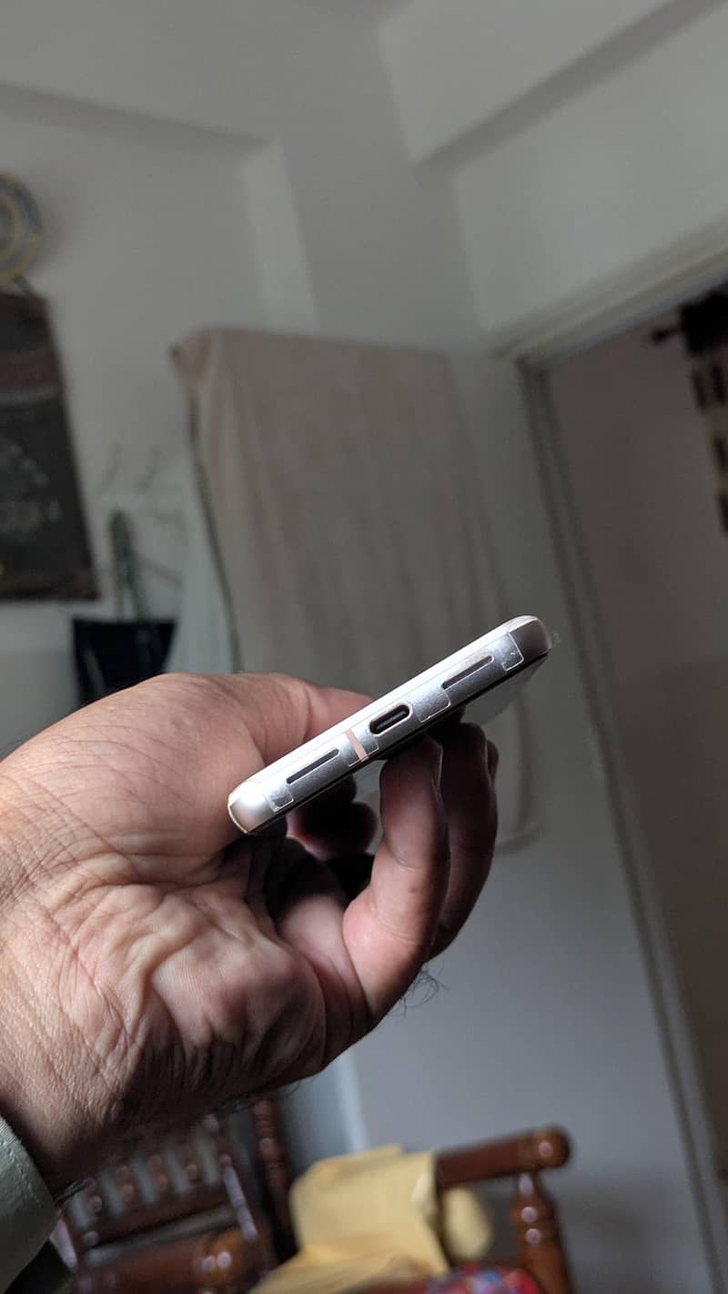 Google Pixel 8 5