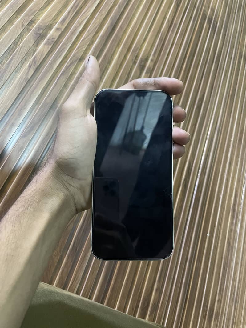 Apple iPhone 17 Pro Max 1