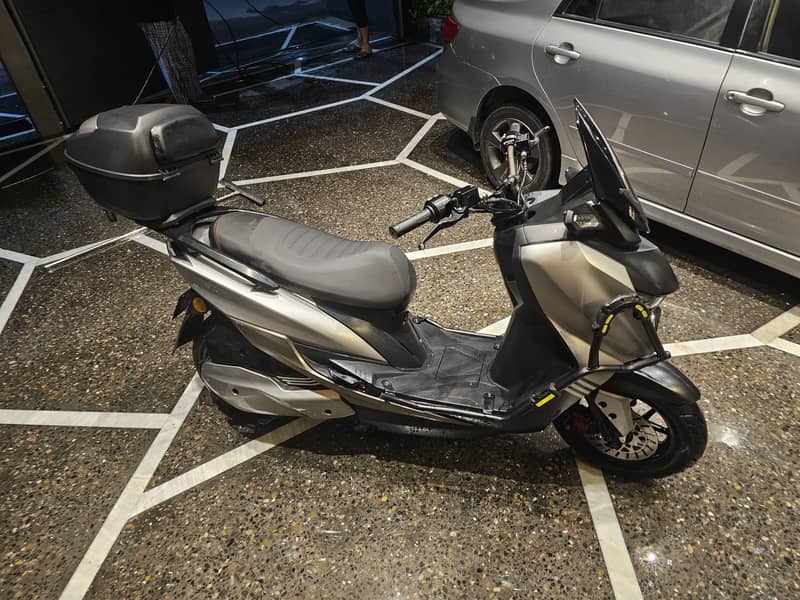 revoo E52 1