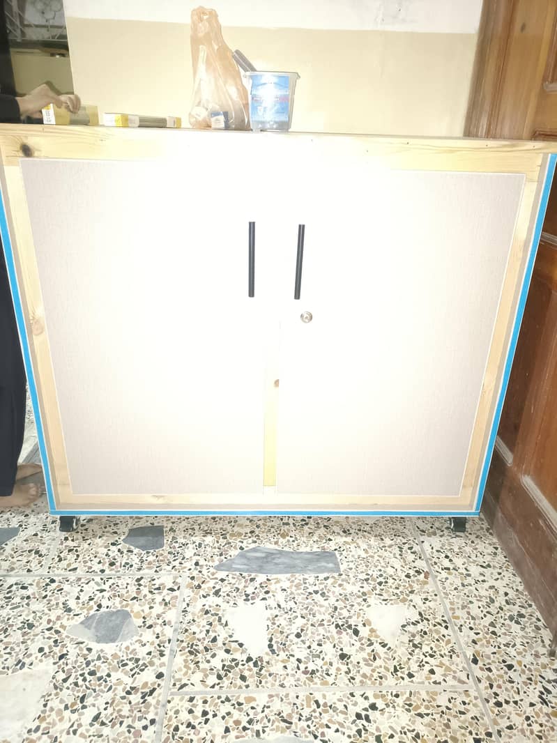 iron stand table 2