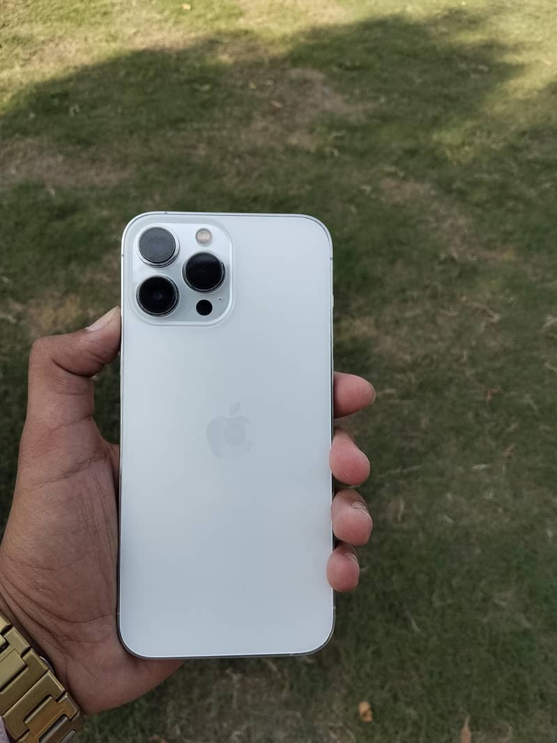 Apple iPhone 13 Pro Max 5