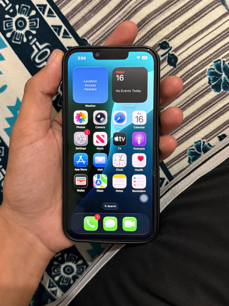 Apple iPhone 13 0